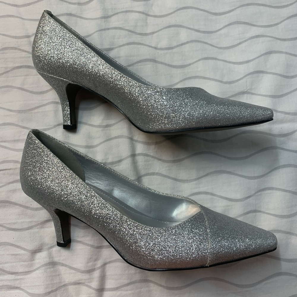 Easy Street Silver Heels with Pointed Toe